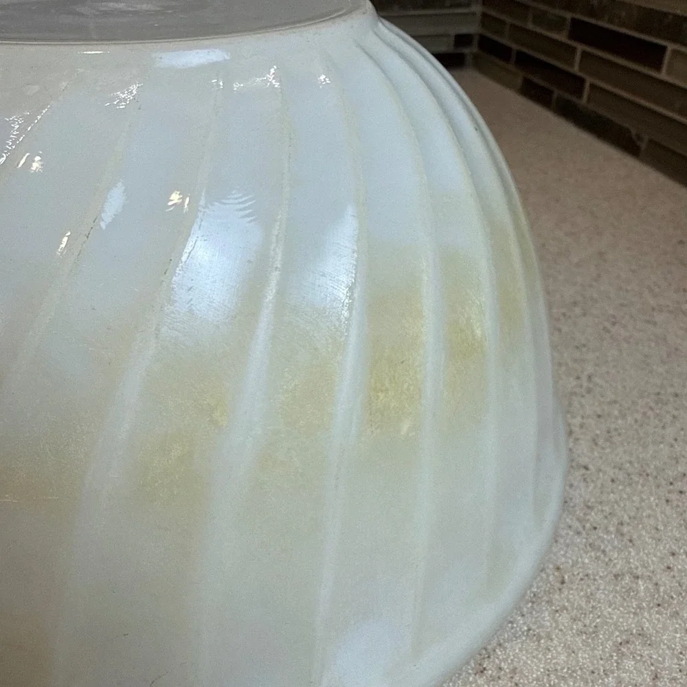 Vintage 1950s Fire-King Oven Ware Milk Glass Swirl Mixing Bowl Ivory 9